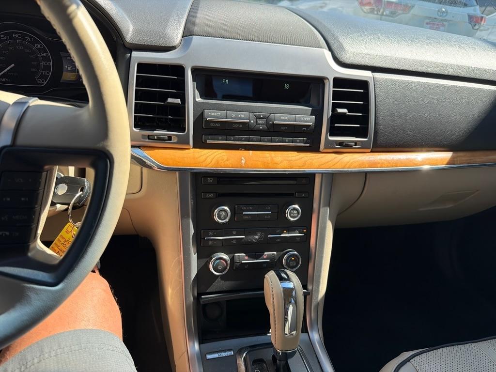 Lincoln MKZ 4dr Sdn Hybrid FWD 2011