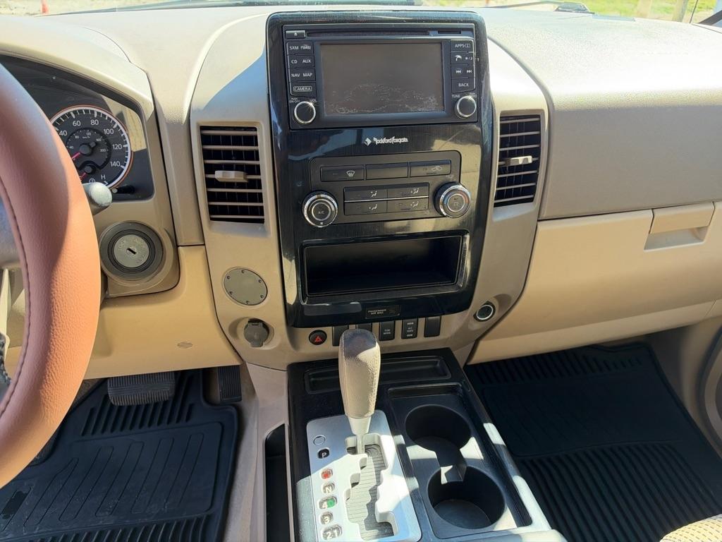 Nissan Titan 2WD King Cab SWB SV 2015
