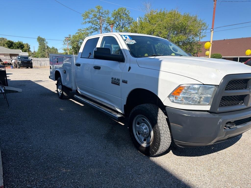 RAM 2500 Tradesman 4x4 Crew Cab 8' Box 2017