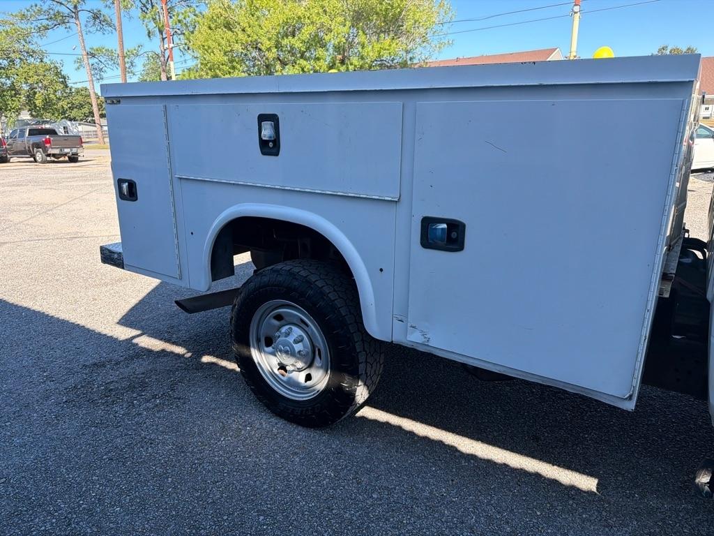 RAM 2500 Tradesman 4x4 Crew Cab 8' Box 2017