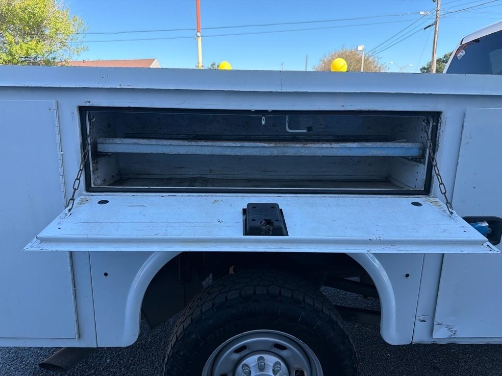 RAM 2500 Tradesman 4x4 Crew Cab 8' Box 2017