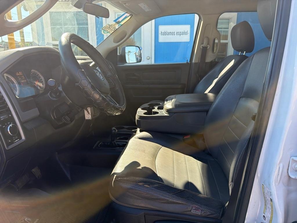 RAM 2500 Tradesman 4x4 Crew Cab 8' Box 2017