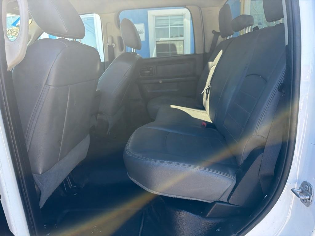 RAM 2500 Tradesman 4x4 Crew Cab 8' Box 2017