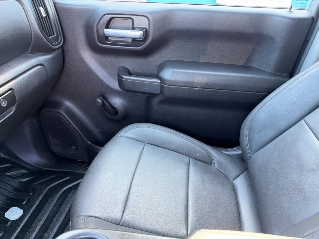 Chevrolet Silverado 1500 2WD Reg Cab 140" Work Truck 2021