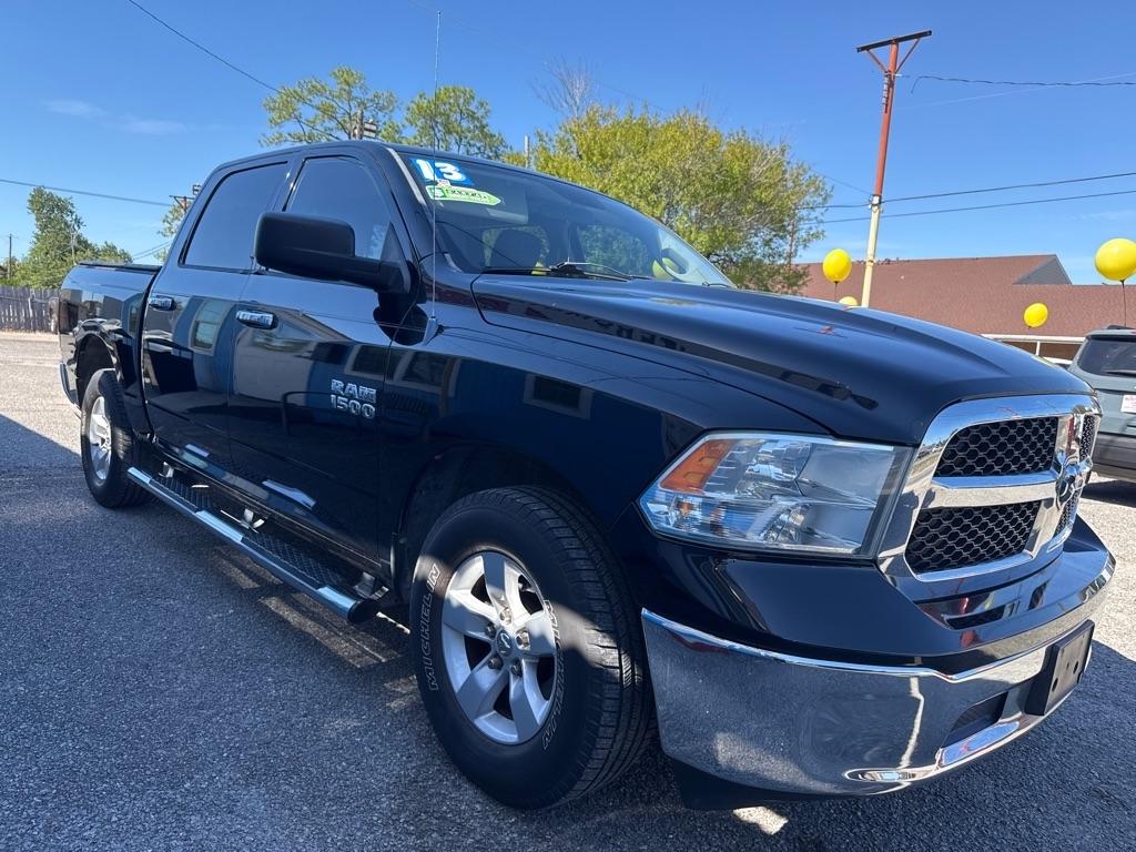 RAM 1500 2WD Crew Cab 140.5" SLT 2013