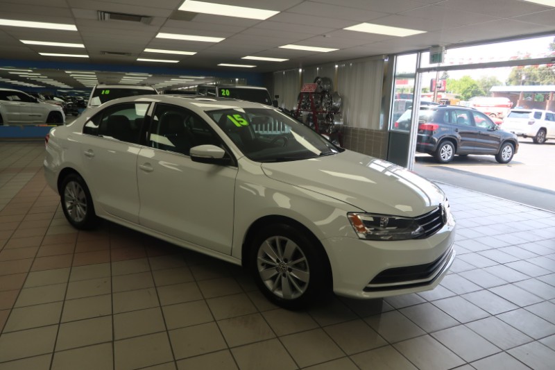 Used 2015 Volkswagen Jetta Sedan 4dr Auto 1.8T SE w/Connectivity PZEV