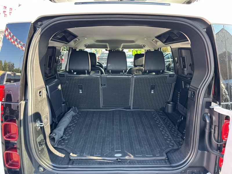 Land Rover Defender 110 SE AWD 2020