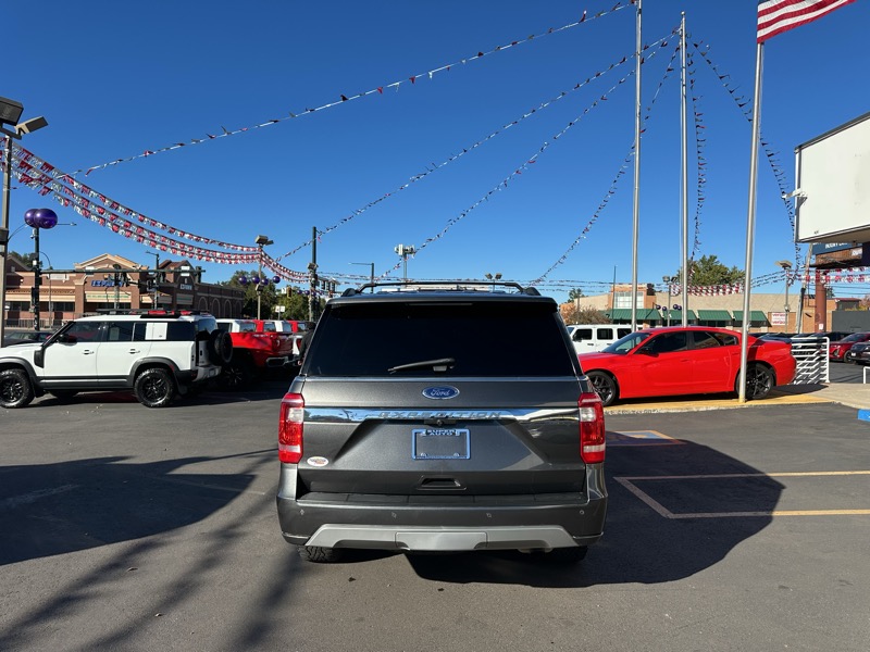 Ford Expedition XLT 4x4 2021