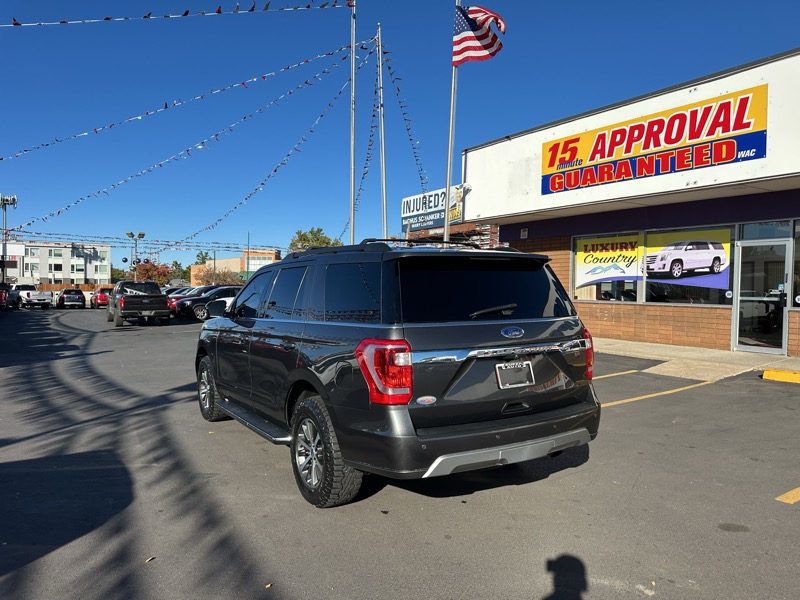 Ford Expedition XLT 4x4 2021
