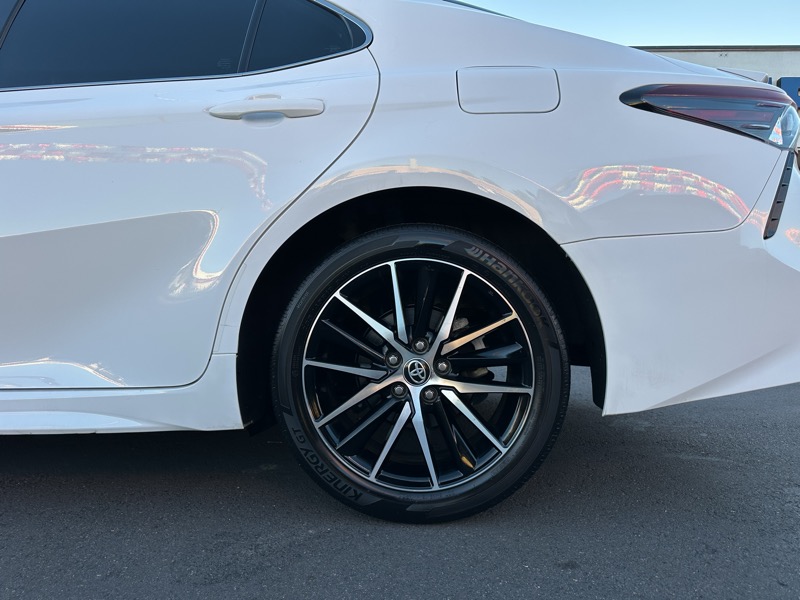 Toyota Camry SE Auto (Natl) 2024