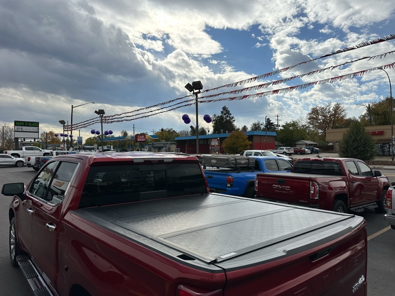 Chevrolet Silverado 1500 4WD Crew Cab 147" High Country 2021