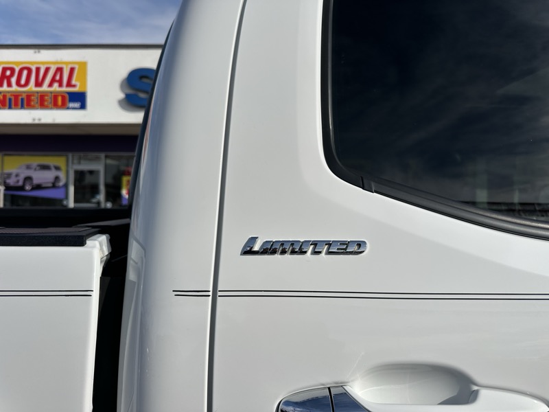 Toyota Tacoma 4WD SR Double Cab 5' Bed V6 AT (Natl) 2019