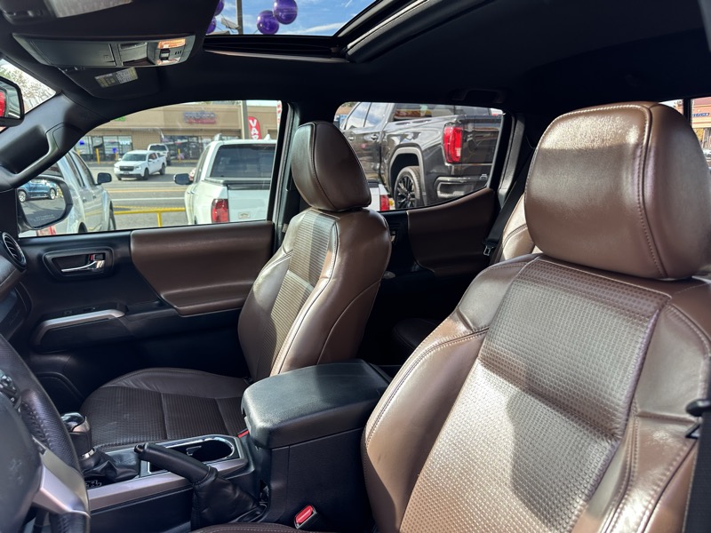 Toyota Tacoma 4WD SR Double Cab 5' Bed V6 AT (Natl) 2019