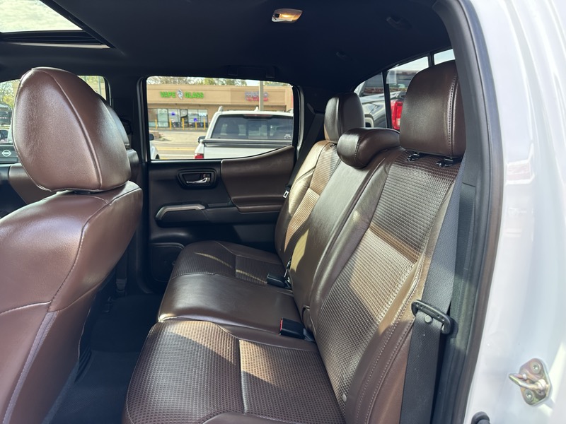Toyota Tacoma 4WD SR Double Cab 5' Bed V6 AT (Natl) 2019