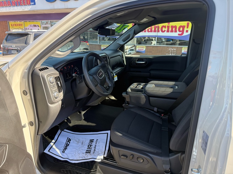 GMC Sierra 1500 4WD Reg Cab 126" Pro 2026