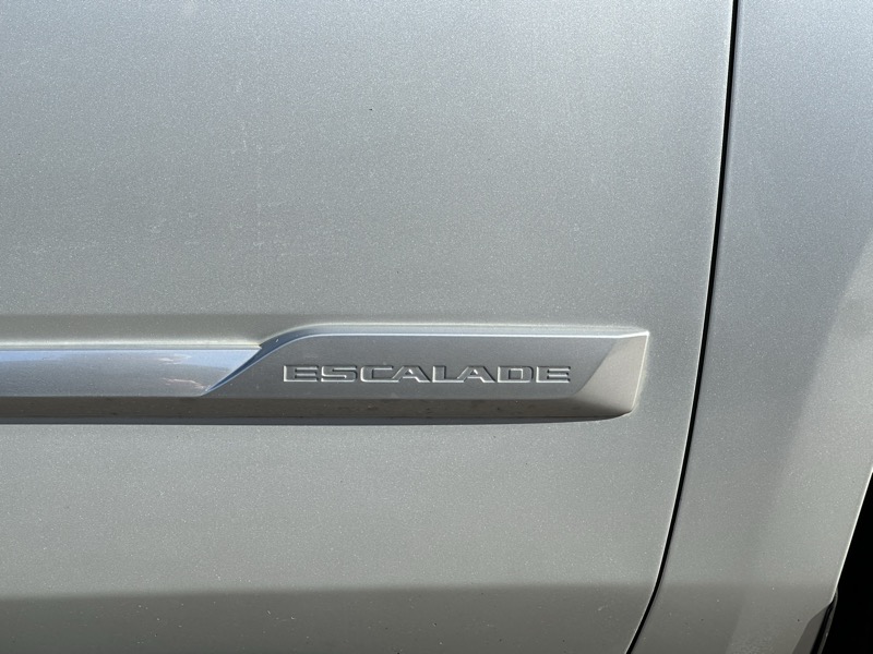 Cadillac Escalade 4WD 4dr Luxury 2015