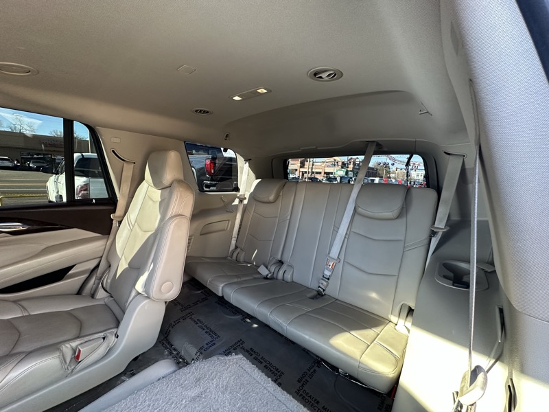 Cadillac Escalade 4WD 4dr Luxury 2015