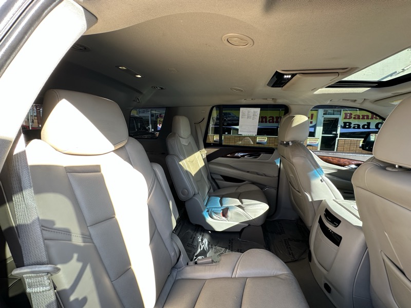Cadillac Escalade 4WD 4dr Luxury 2015