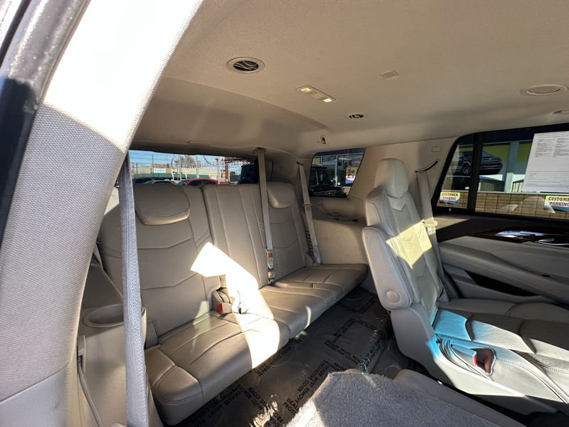 Cadillac Escalade 4WD 4dr Luxury 2015