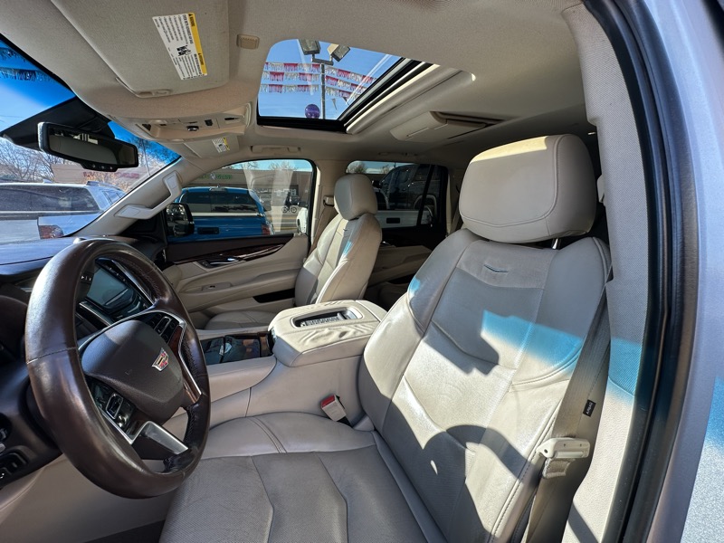 Cadillac Escalade 4WD 4dr Luxury 2015