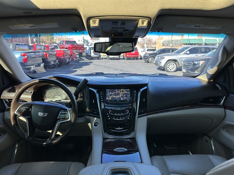 Cadillac Escalade 4WD 4dr Luxury 2015