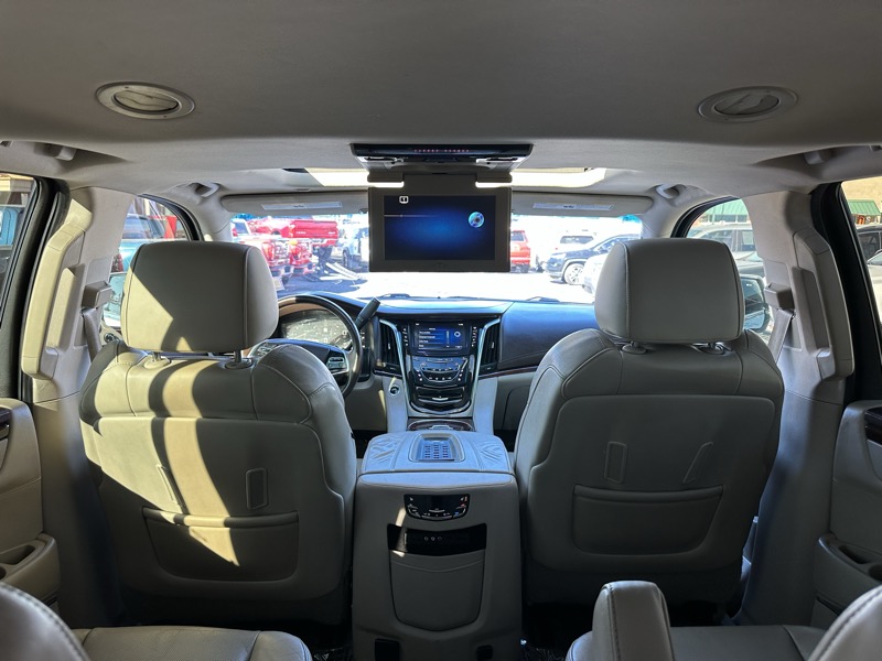 Cadillac Escalade 4WD 4dr Luxury 2015
