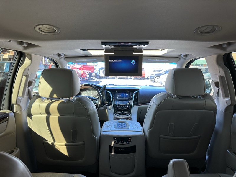 Cadillac Escalade 4WD 4dr Luxury 2015