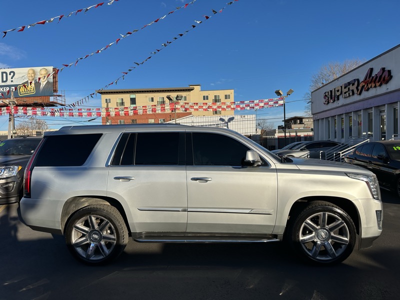 Cadillac Escalade 4WD 4dr Luxury 2015