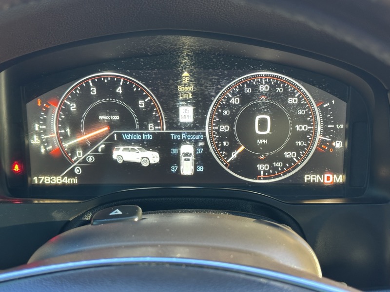 Cadillac Escalade 4WD 4dr Luxury 2015