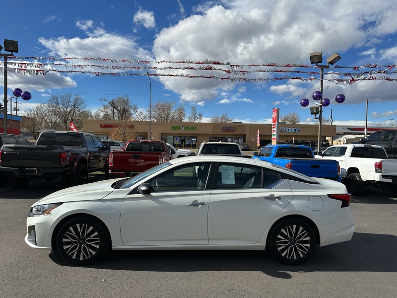 Nissan Altima 2.5 SV Sedan 2024