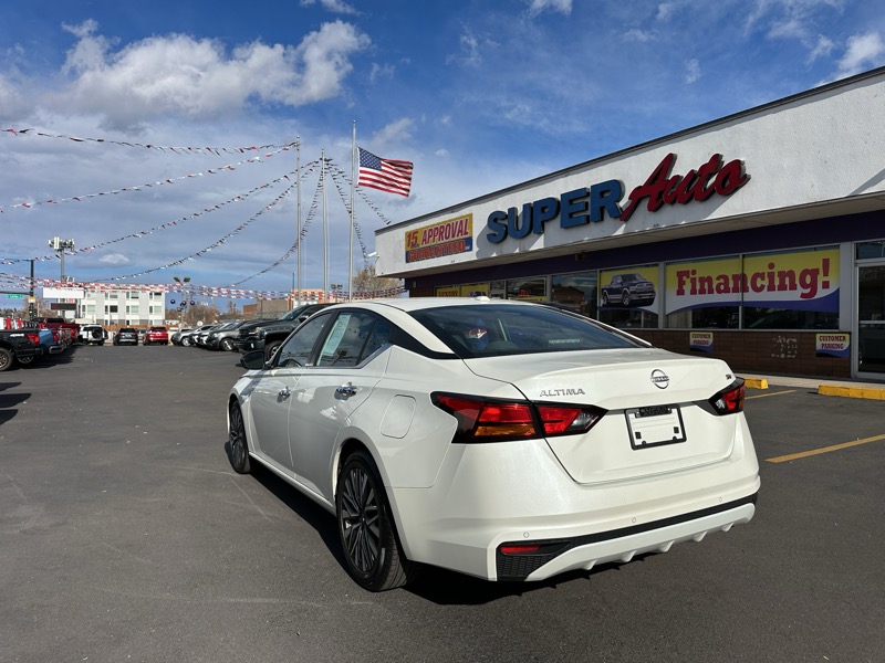 Nissan Altima 2.5 SV Sedan 2024
