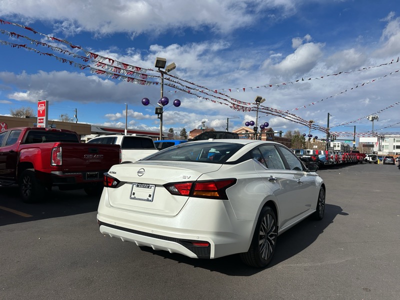 Nissan Altima 2.5 SV Sedan 2024