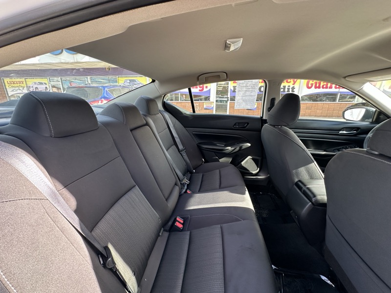 Nissan Altima 2.5 SV Sedan 2024