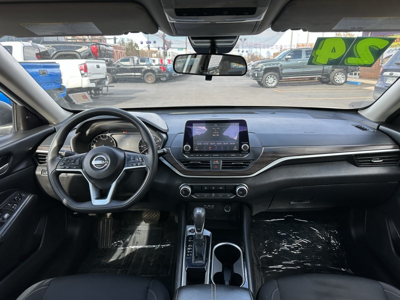 Nissan Altima 2.5 SV Sedan 2024