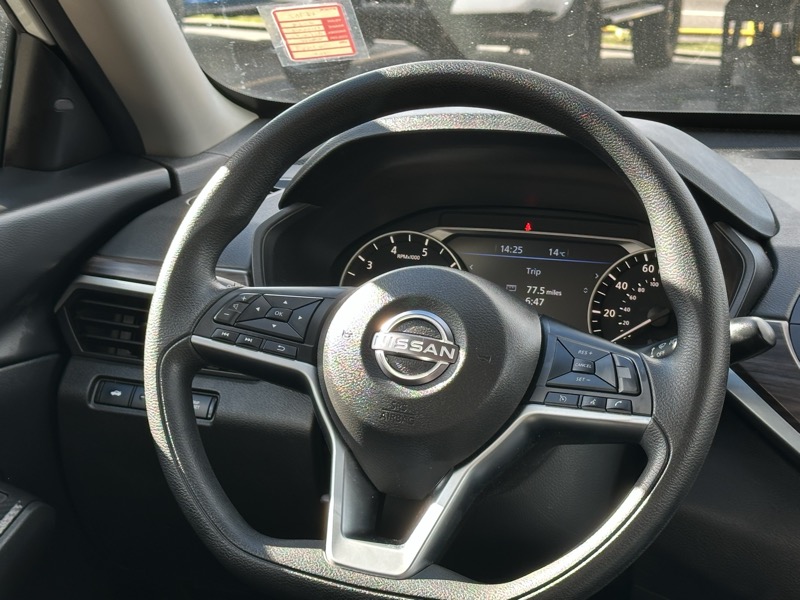 Nissan Altima 2.5 SV Sedan 2024