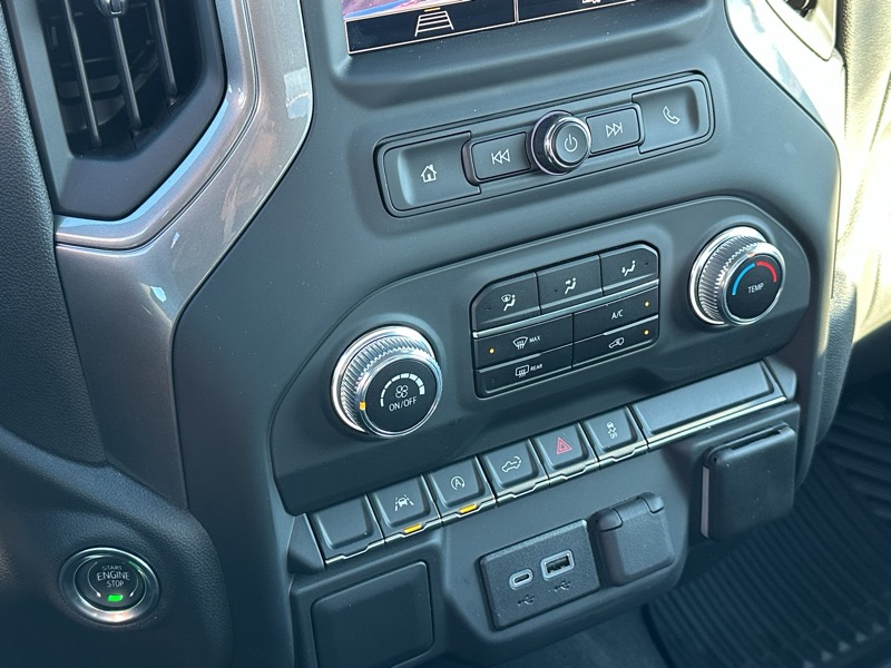 GMC Sierra 1500 4WD Reg Cab 126" Pro 2024