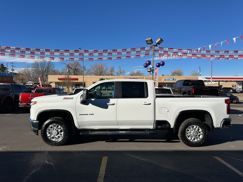 Chevrolet Silverado 2500HD 4WD Crew Cab 159" LT 2022