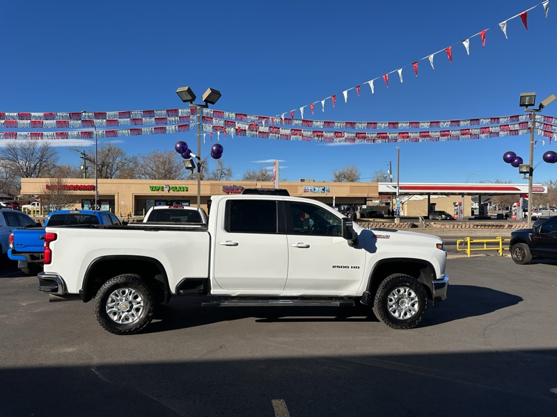 Chevrolet Silverado 2500HD 4WD Crew Cab 159" LT 2022