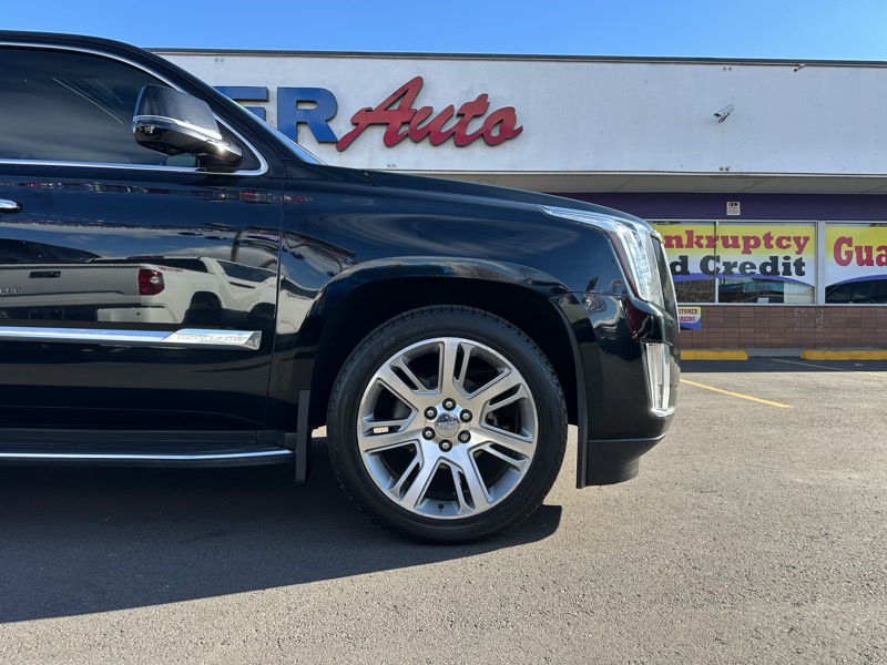 Cadillac Escalade 4WD 4dr Luxury Collection 2016