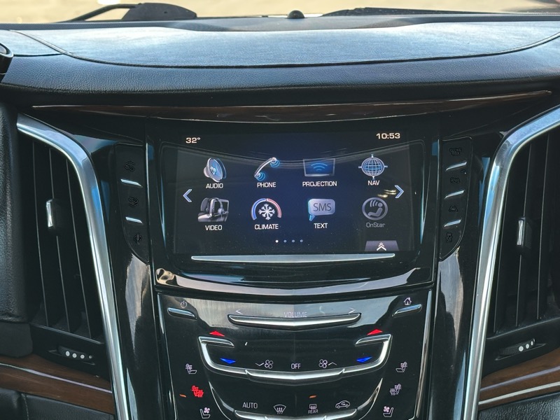 Cadillac Escalade 4WD 4dr Luxury Collection 2016