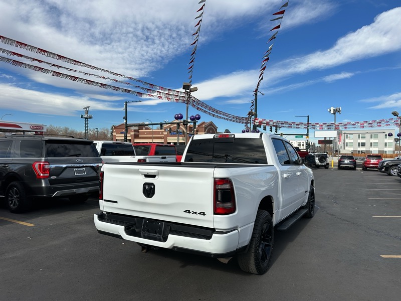 RAM 1500 Big Horn 4x4 Crew Cab 5'7" Box 2020