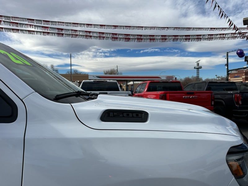 RAM 1500 Big Horn 4x4 Crew Cab 5'7" Box 2020