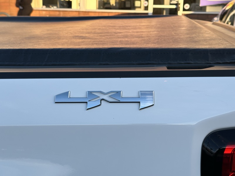 GMC Sierra 1500 4WD Reg Cab 126" Pro 2025