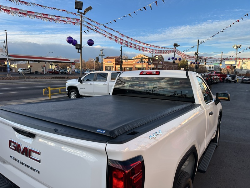 GMC Sierra 1500 4WD Reg Cab 126" Pro 2025