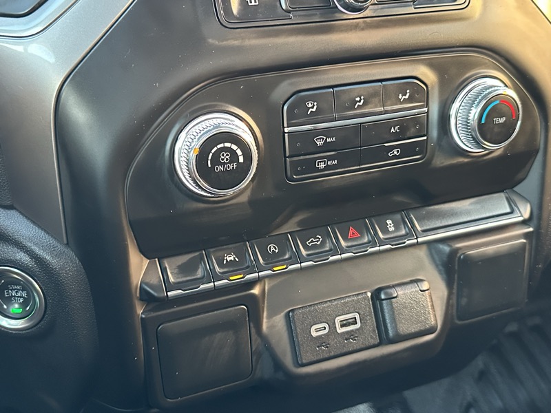 GMC Sierra 1500 4WD Reg Cab 126" Pro 2025