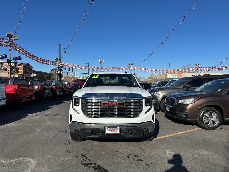 GMC Sierra 1500 4WD Reg Cab 126" Pro 2025