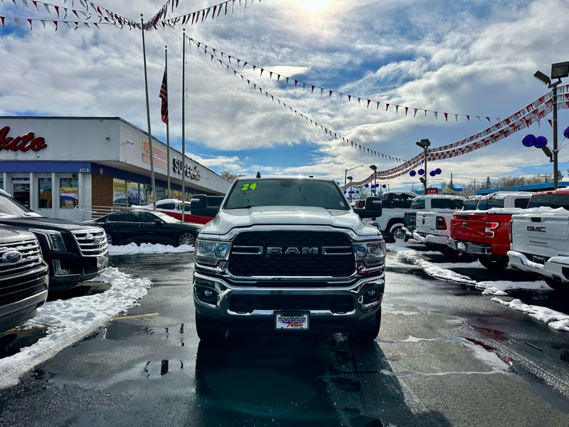 RAM 2500 Big Horn 4x4 Crew Cab 6'4" Box 2024