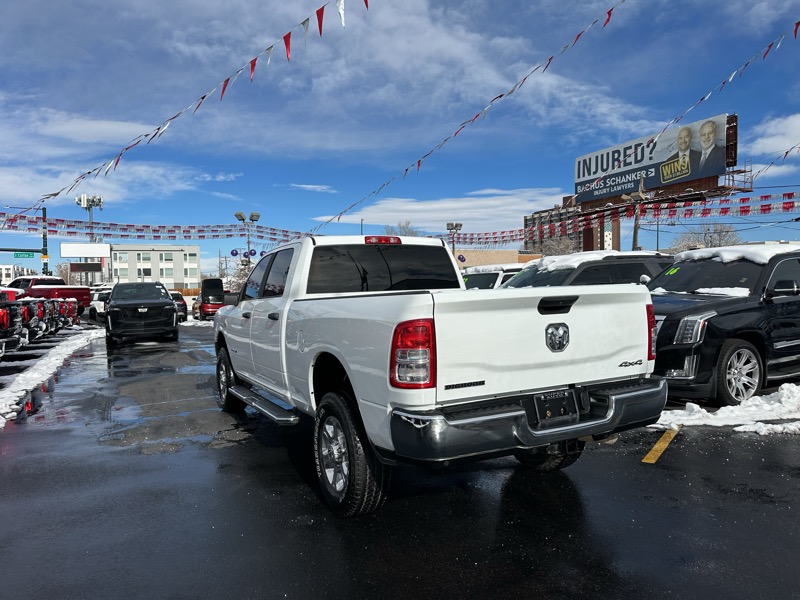 RAM 2500 Big Horn 4x4 Crew Cab 6'4" Box 2024