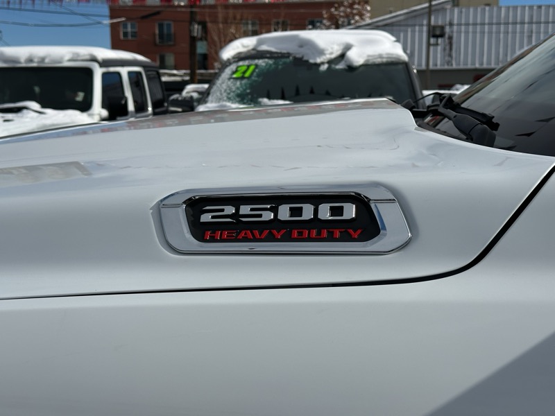 RAM 2500 Big Horn 4x4 Crew Cab 6'4" Box 2024