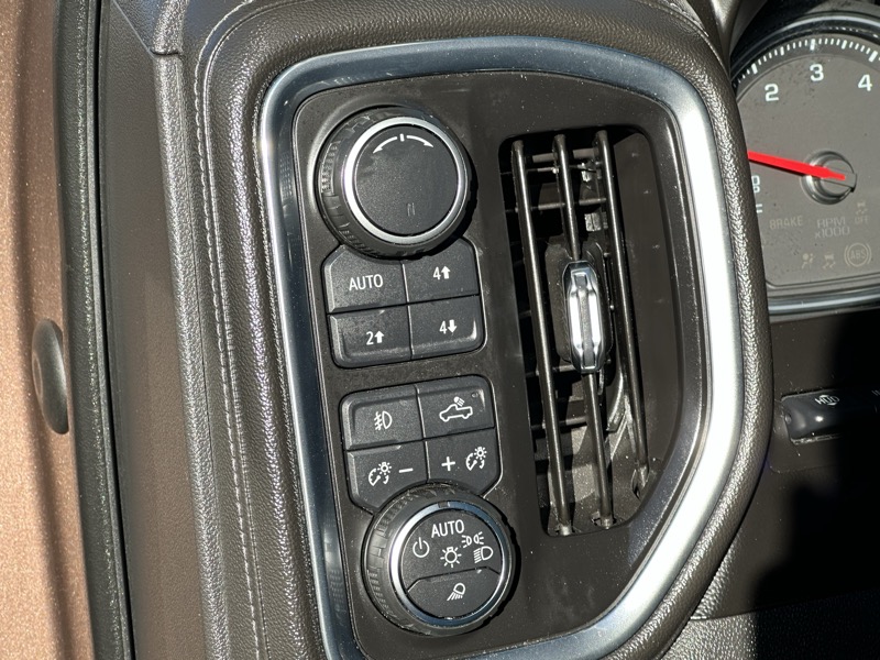 Chevrolet Silverado 1500 4WD Crew Cab 147" High Country 2019